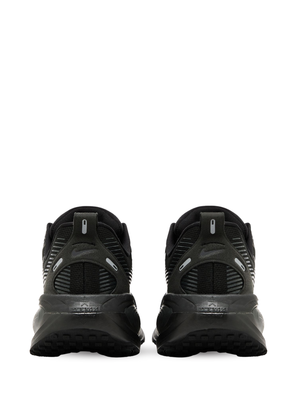 Nikee Vomero 18 Triple Black