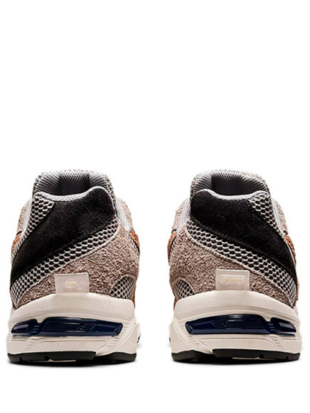 Asicss hal Studios X Gel 1130 eart
